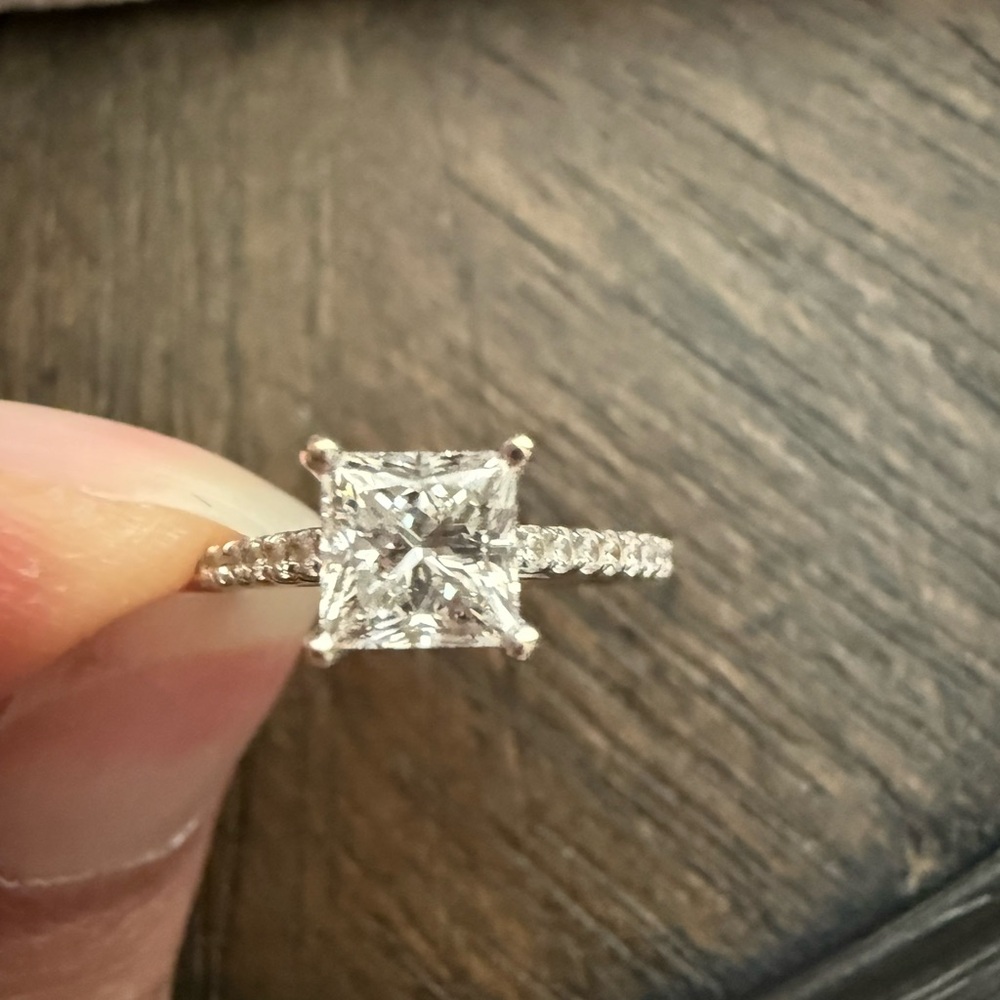 1.22 ct in 18k white gold engagement ring